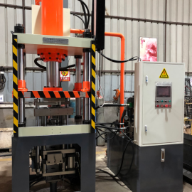 What are the characteristics of hydraulic presses?